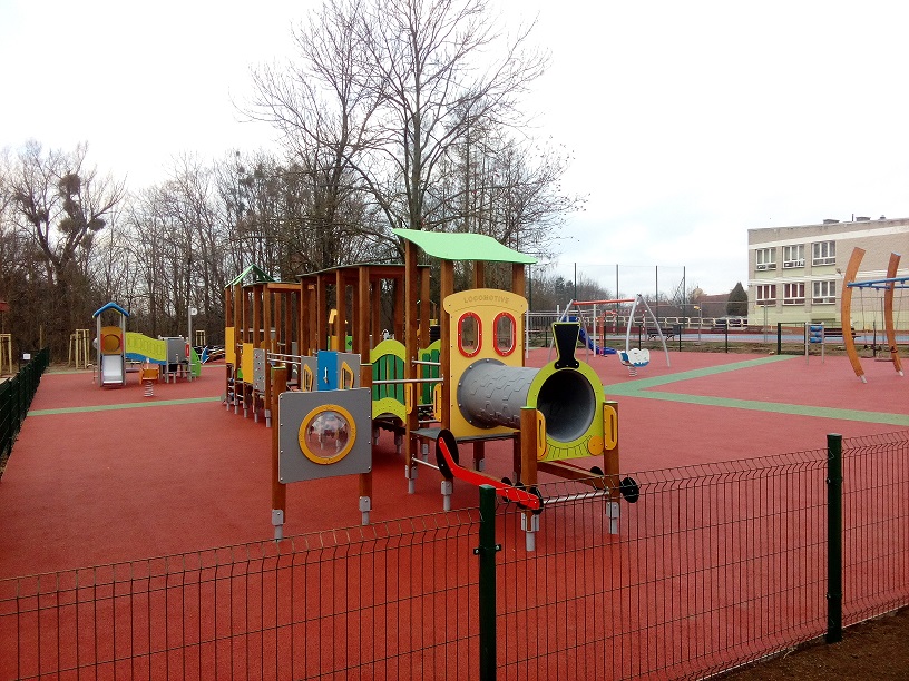 Ilustracja do informacji: Rozwój przestrzeni publicznej poprzez przywrócenie funkcji integracyjnych i rekreacyjnych Parku Miejskiego i jego otoczenia wraz z poprawą funkcjonalności komunikacyjnej w obrębie parku